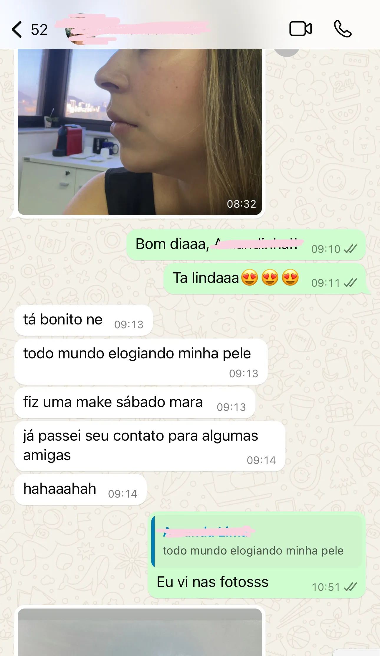 Print de WhatsApp — paciente conta que todo mundo está elogiando a pele dela